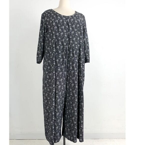 ADRIANJORDAN BLACK+WHITE ROSE AND POLKA DOT JUMPSUIT - Picture 15 of 15